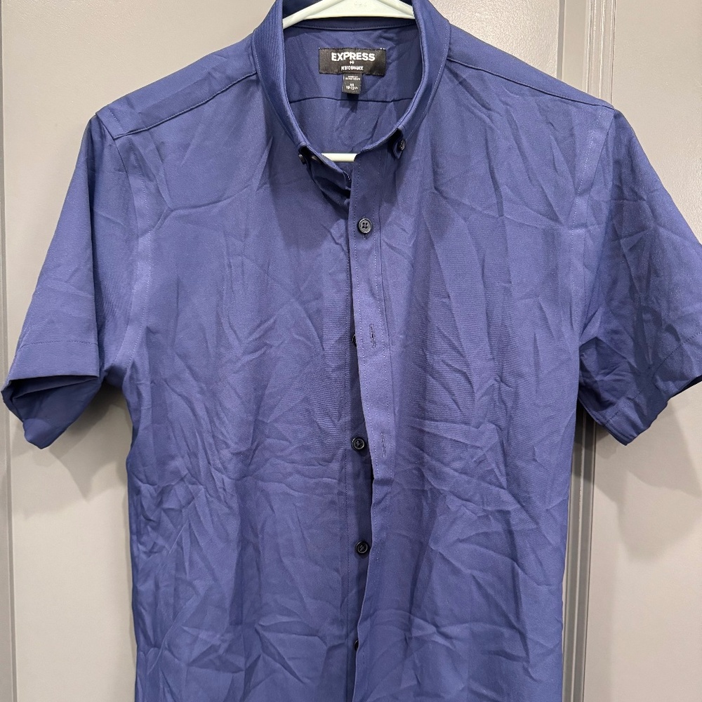 Express Performance button up